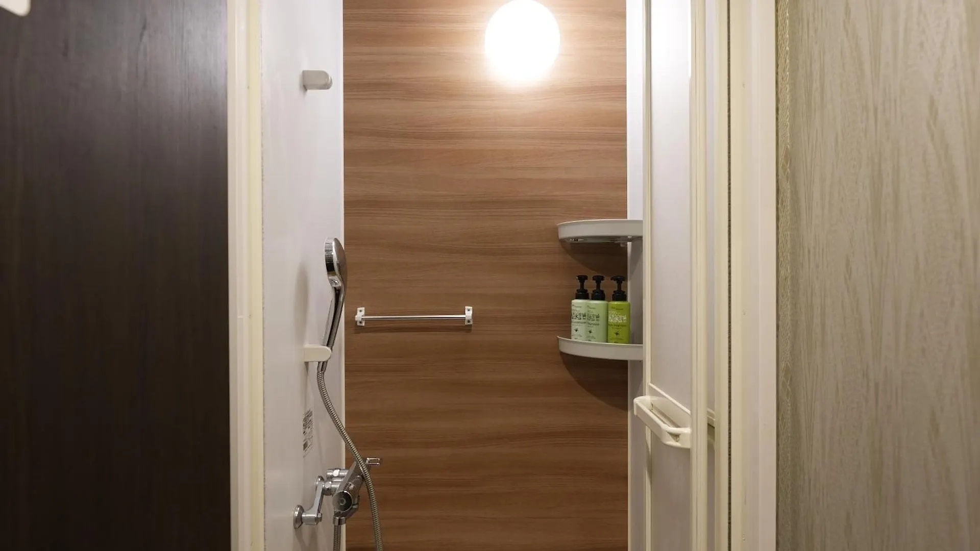 Hotel Tomariya Ueno Токио 0*,